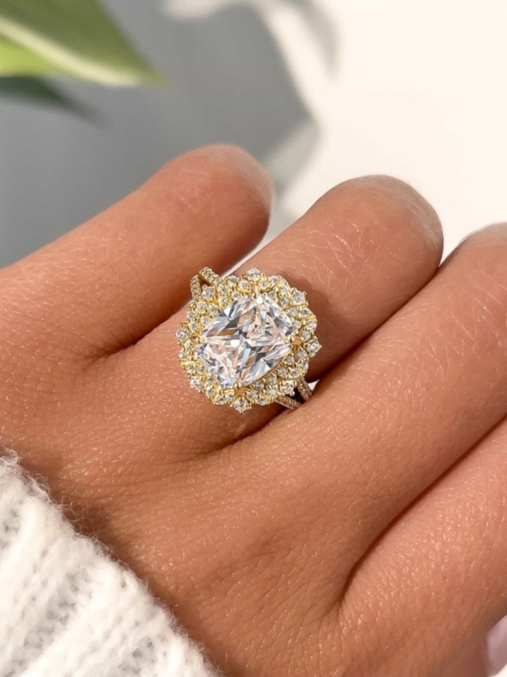 Modern Gents The Sol Cushion Cut With Side Detailing
